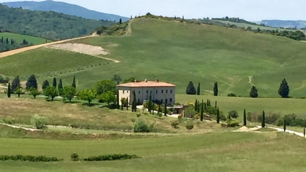 Tuscookany chose Val d'Orcia for the location of Bellorcia