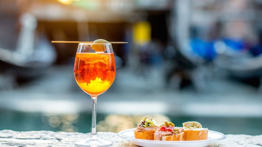 Aperitivo: an Italian tradition you're about to love