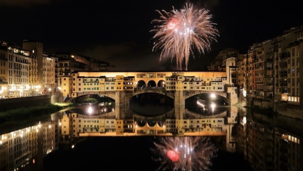 A Hot New Year's Eve Italian Tradition: Wearing Red Underwear - GRAND  VOYAGE ITALY