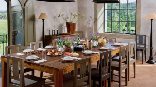 Table set for breakfast at Bellorcia