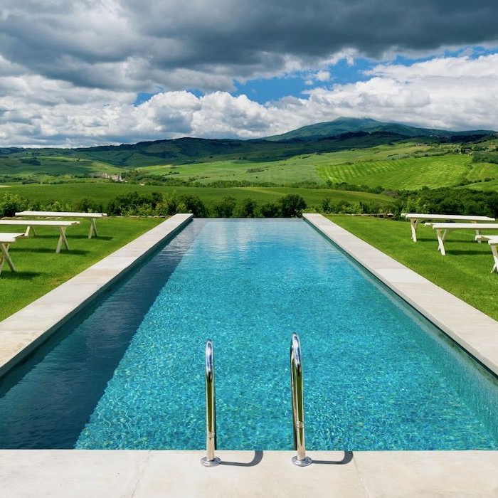 Bellorcia pool view