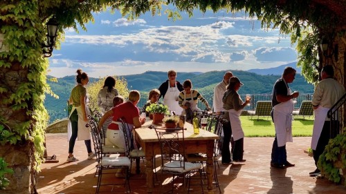Break between the cooking lessons in Tuscany at Torre del Tartufo copy