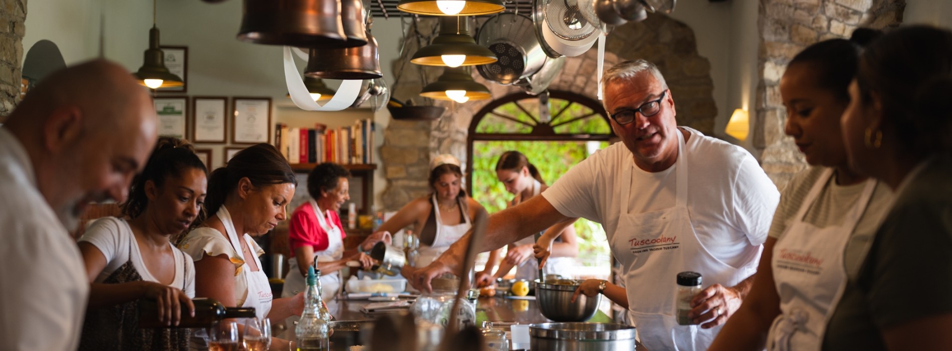 One week hands on Italian cooking classes in luxurious Tuscan villas