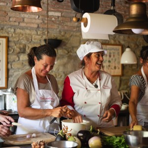 Tuscookany Tuscany cooking classes Paola at Casa Ombuto