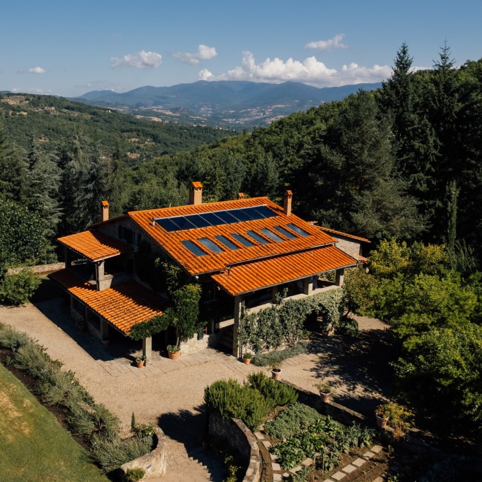 Tuscookany Tuscany cooking schools solar panels for warm water at Casa Ombuto