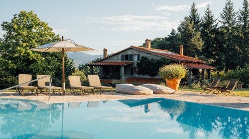 Tuscookany Cooking holidays in Italy Casa Ombuto and pool