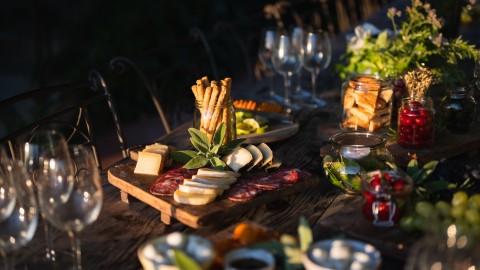 Who knew we had to prepare our stomach for food with.....little finger food! Learn everything about antipasti, the first course of a traditional Italian meal, in this blog!