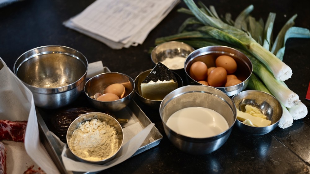 Did you realize how important Mise en Place is in a Tuscan kitchen? You cannot run one without it!