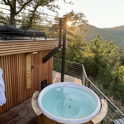 Spa with sundeck at Bellancino Tuscookany